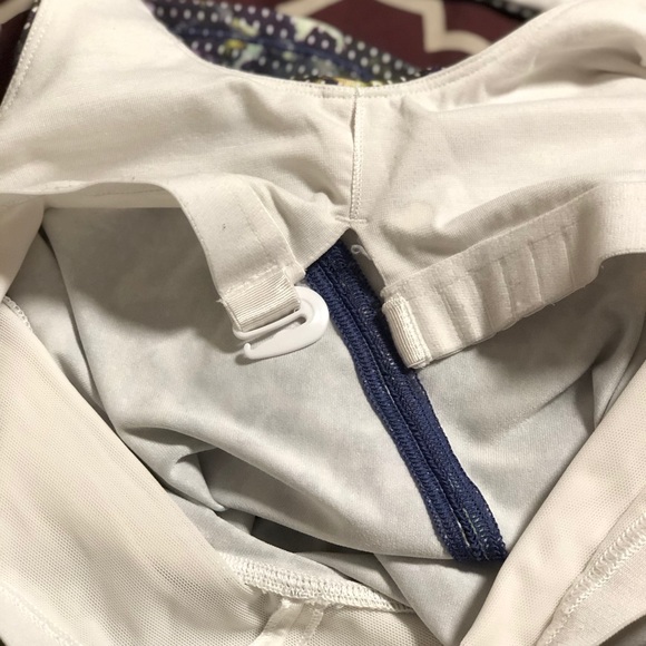 Lululemon Amala tank - Picture 6 of 8